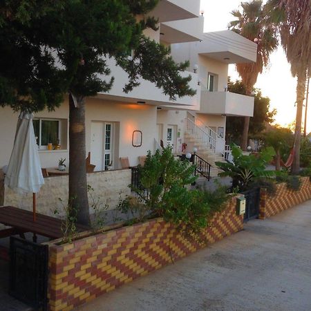 Astrofegia Apartments Near The Sea Agia Marina  Exterior photo