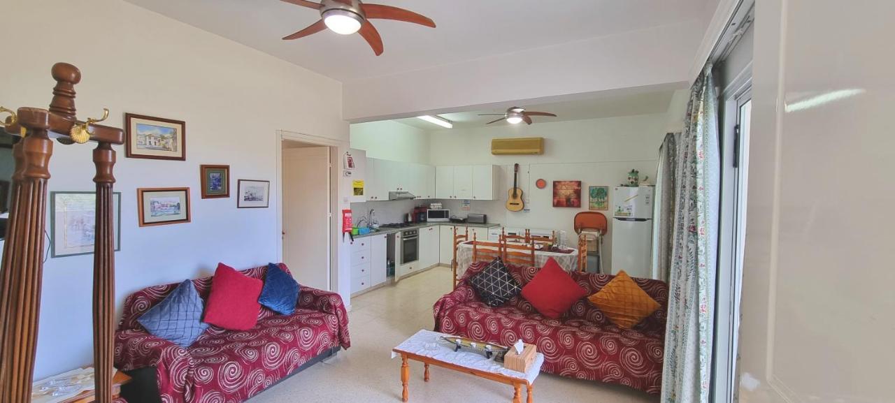 Astrofegia Apartments Near The Sea Agia Marina  Exterior photo