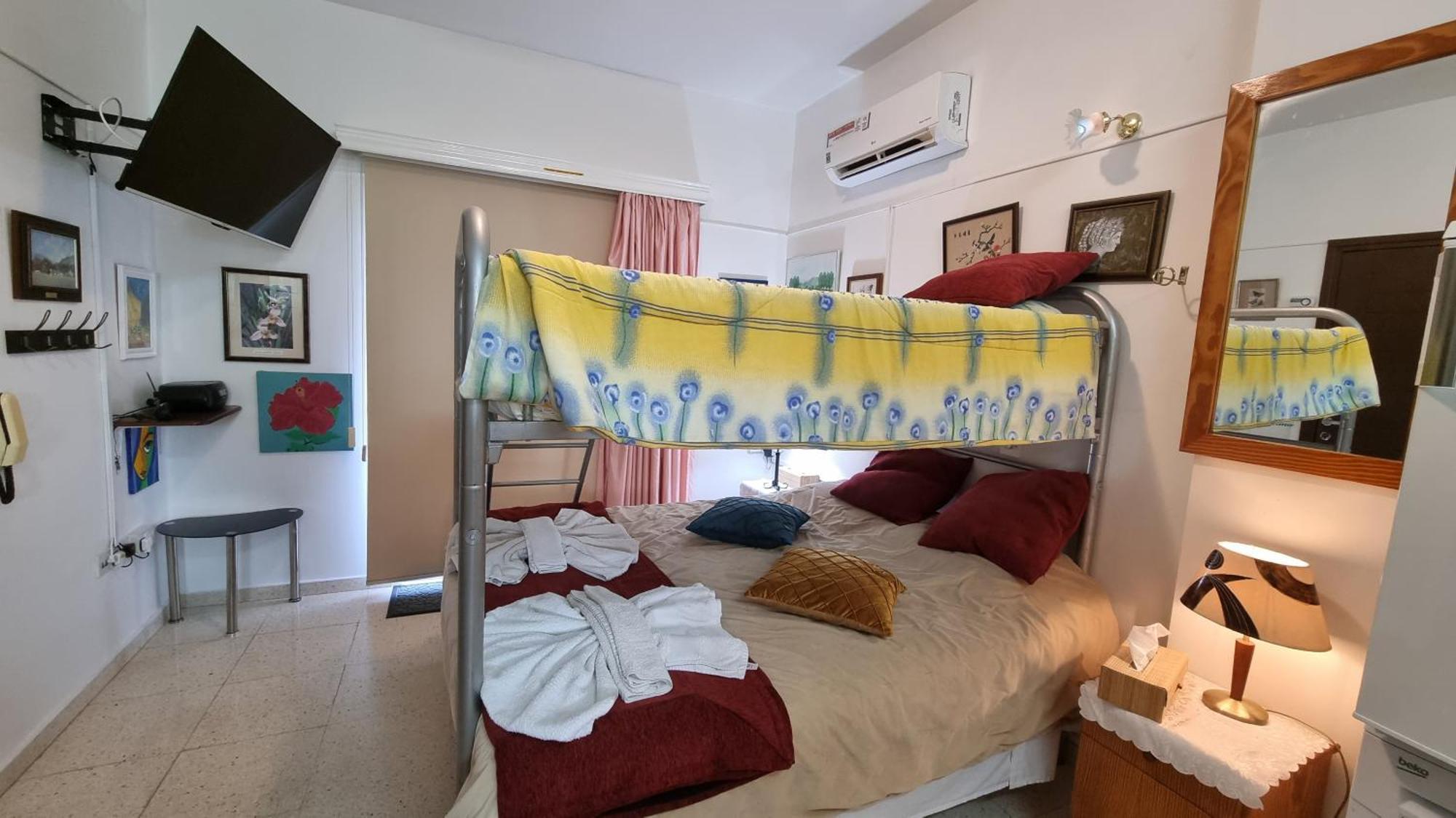 Astrofegia Apartments Near The Sea Agia Marina  Exterior photo